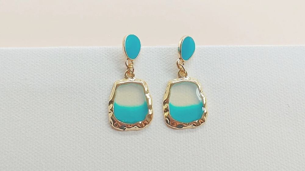 4127 NIP Blue Ocean Post Stud Earrings 1 1/2" Long Rare Find